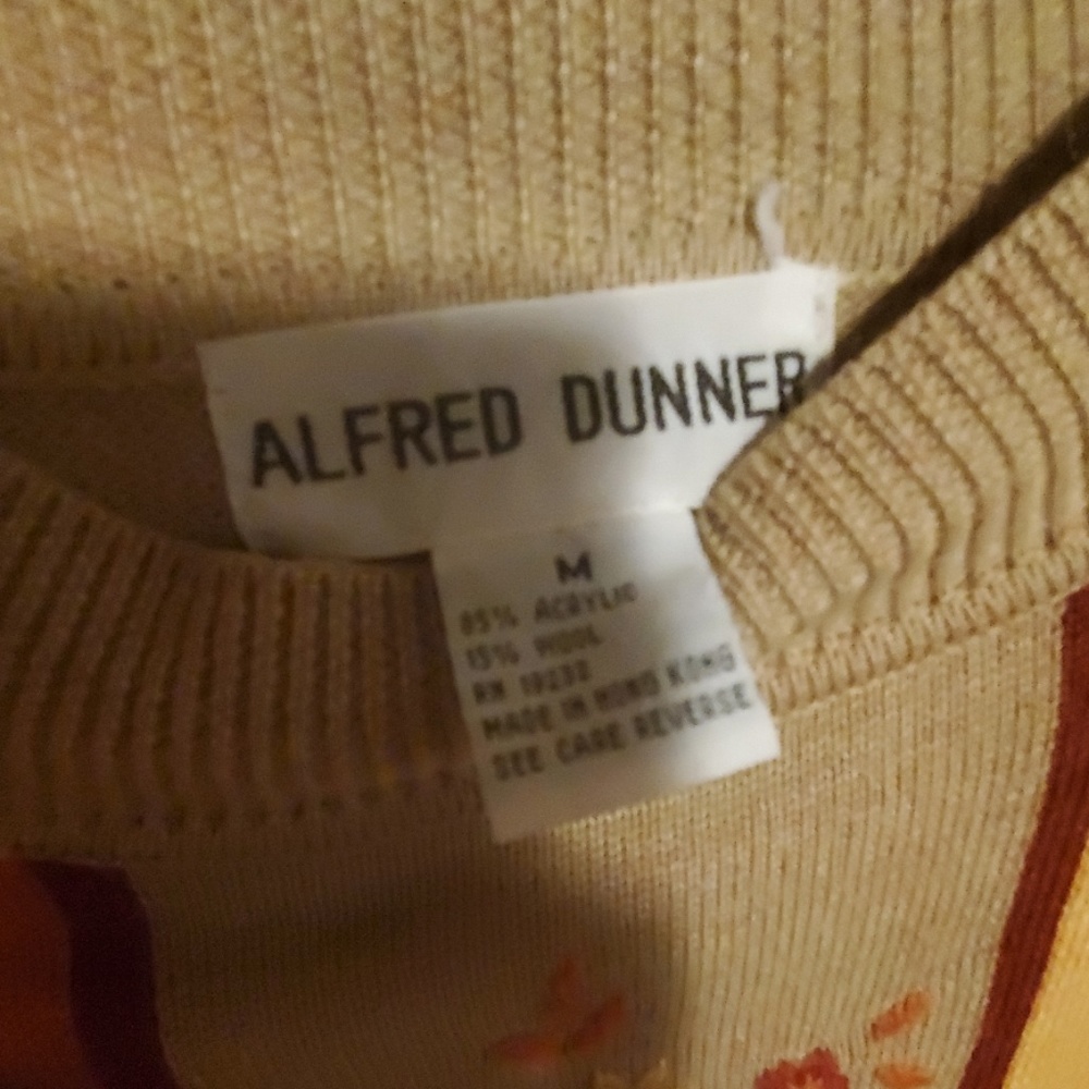 Sweater - Picture 3 of 3